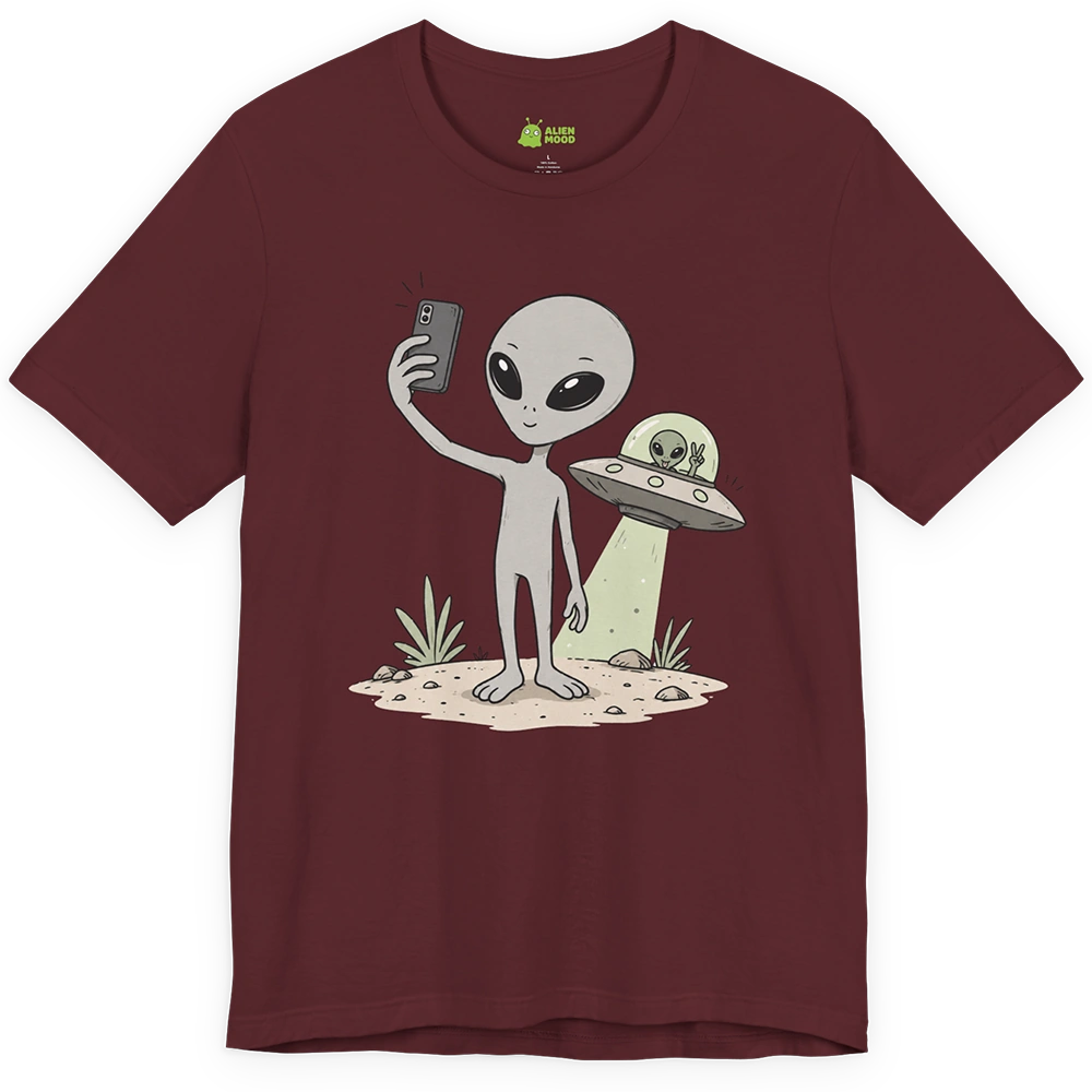 Alien Selfie T-shirt