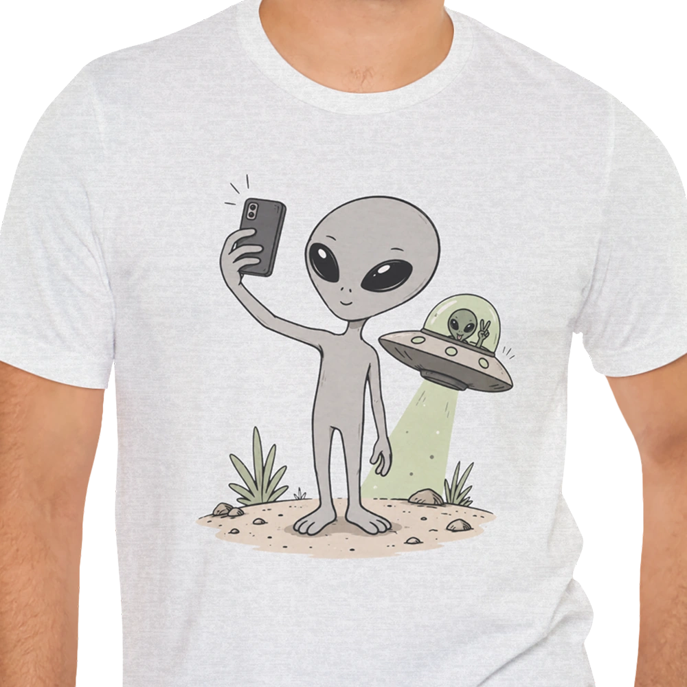 Alien Selfie T-shirt