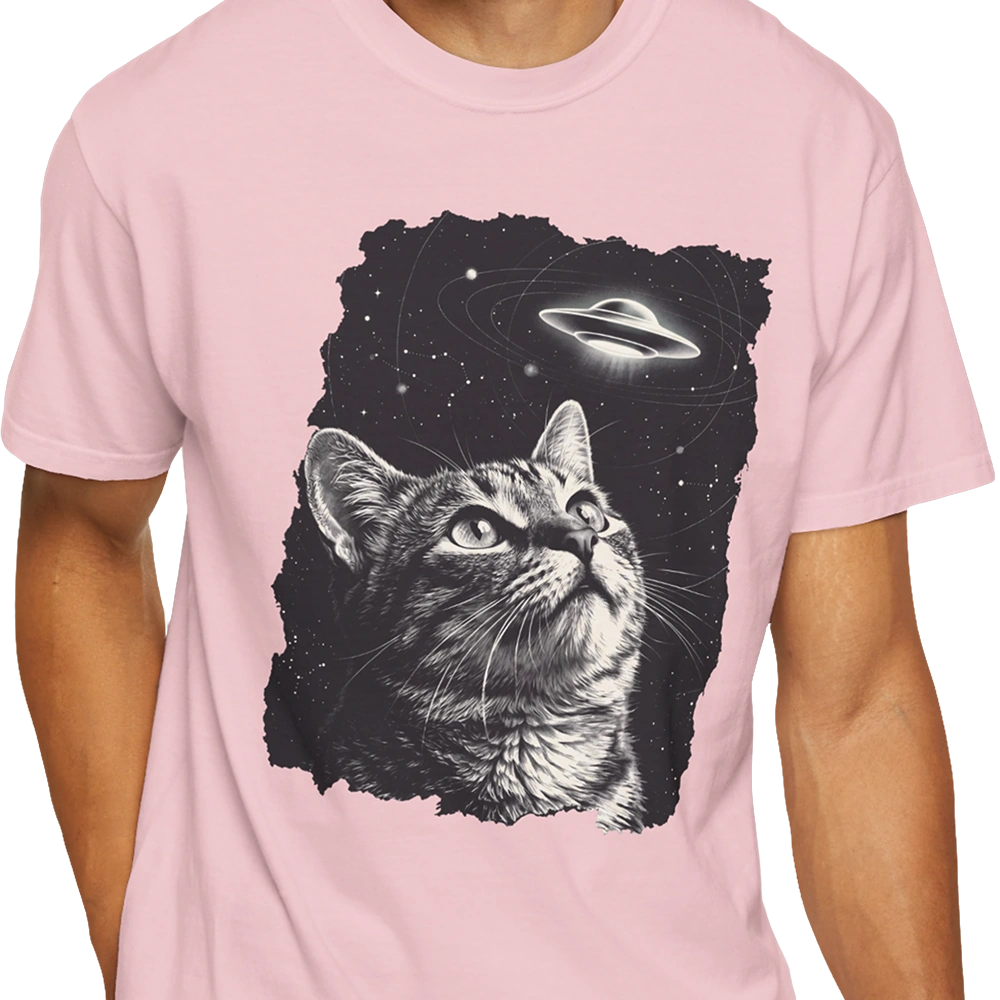 The Cat Saw Everything Alien T-shirt