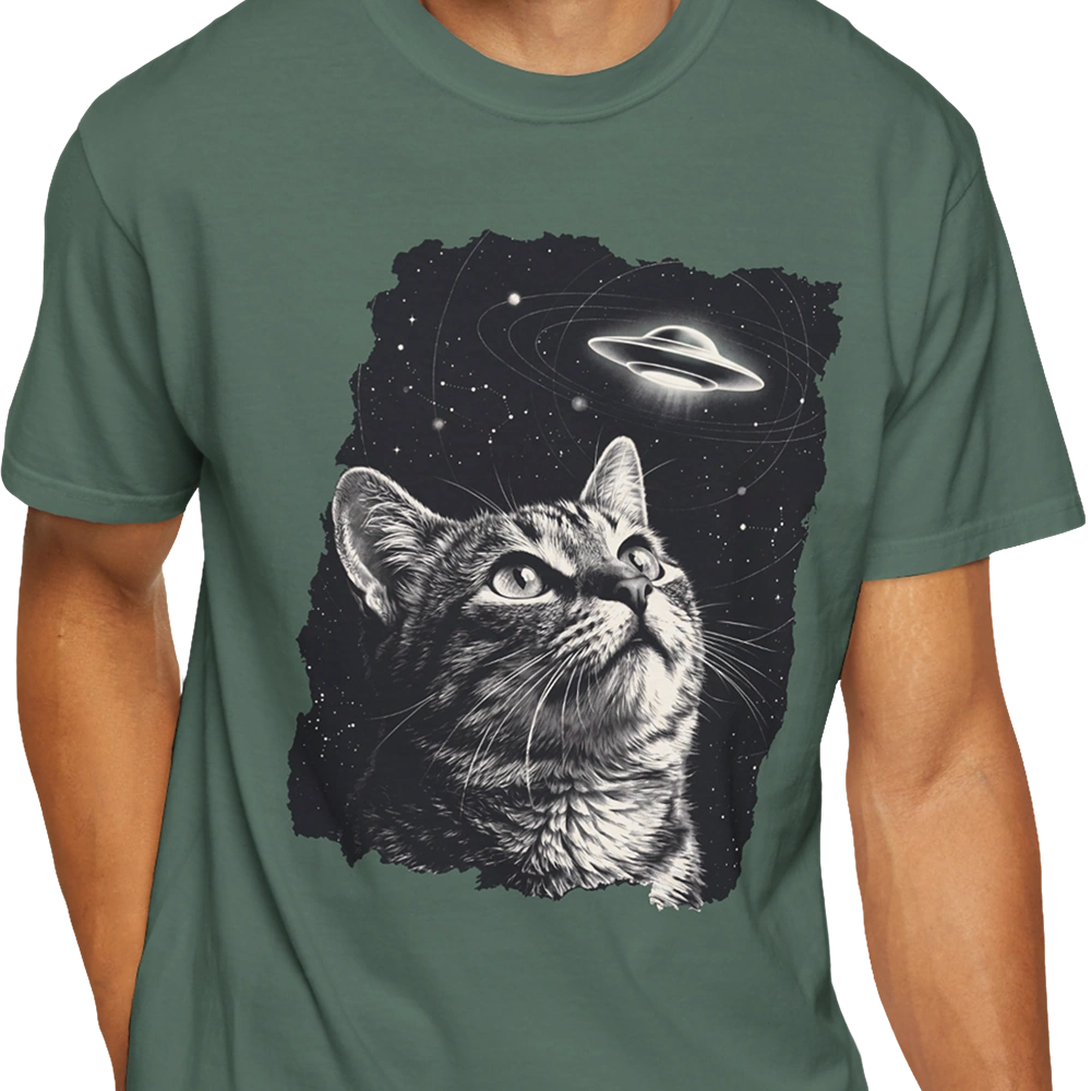 The Cat Saw Everything Alien T-shirt