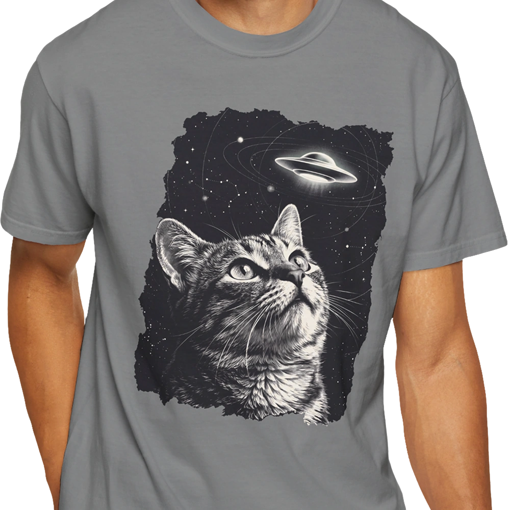 The Cat Saw Everything Alien T-shirt
