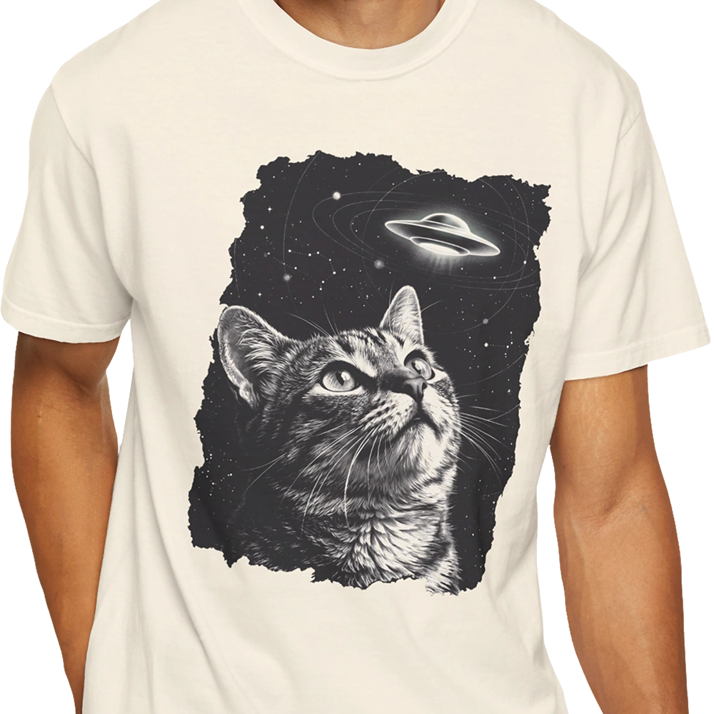 The Cat Saw Everything Alien T-shirt