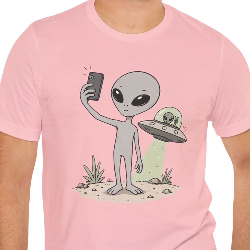 Alien Selfie T-shirt